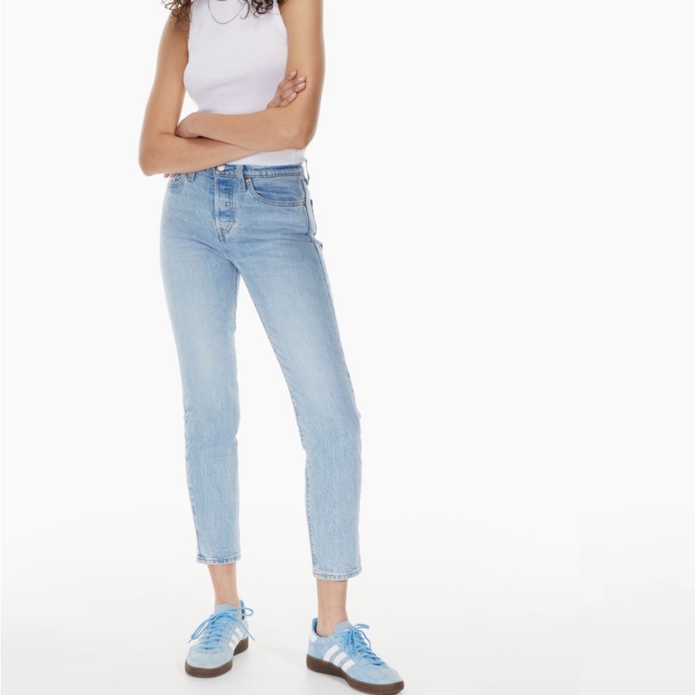 Levi’s Wedgie jean size 26 light wash